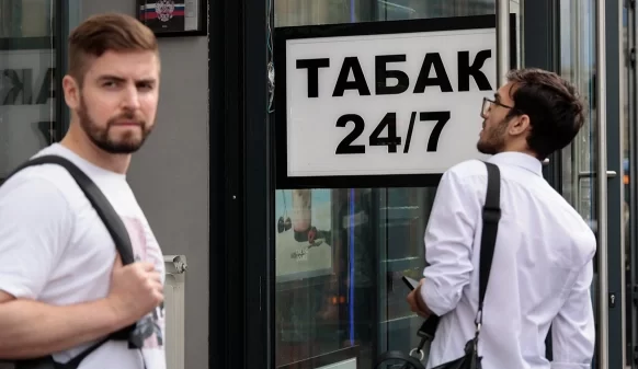 Власти смягчат законопроект о лицензиях на торговлю табаком